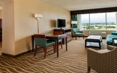Photo 5 - Holiday Inn & Suites Overland Park West by IHG