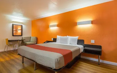 Photo 3 - Motel 6 Garland, TX - Northeast Dallas