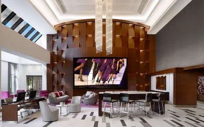 Photo 2 - Hilton Woodland Hills / Los Angeles