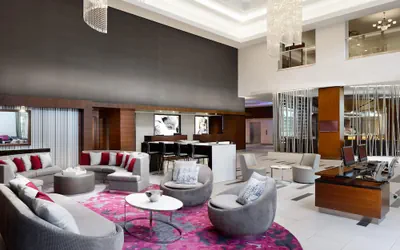 Photo 5 - Hilton Woodland Hills / Los Angeles