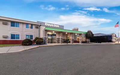 Days Inn by Wyndham Minot