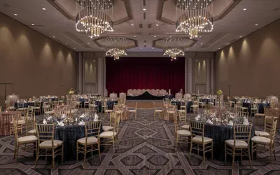 Photo 4 - Renaissance Dallas Addison Hotel