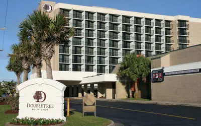 Photo 2 - DoubleTree by Hilton Atlantic Beach Oceanfront
