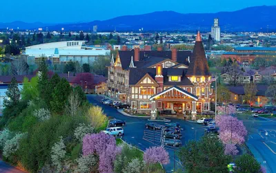 Photo 2 - Holiday Inn Express Spokane Downtown by IHG