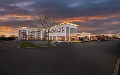 Photo 2 - Hampton Inn Toledo-South/Maumee