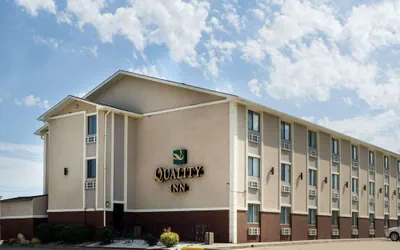 Photo 2 - Quality Inn I-70 at Wanamaker