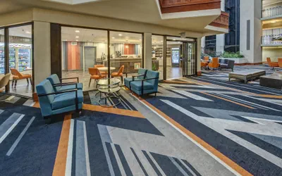 Photo 4 - Hilton Knoxville Airport