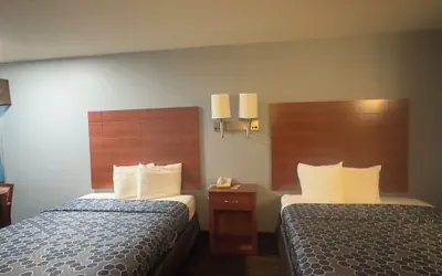 Photo 3 - Econo Lodge Tucumcari Route 66