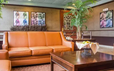 Photo 2 - Clarion Hotel & Suites Riverfront