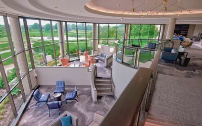 Photo 3 - Hilton Chicago/Oak Brook Hills Resort & Conference Center