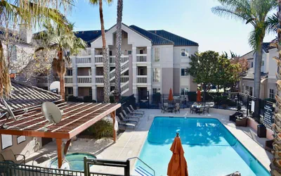 Photo 2 - Sonesta ES Suites San Francisco Airport San Bruno