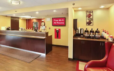 Photo 4 - Red Roof Inn PLUS+ Washington DC - Alexandria 