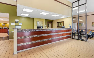 Photo 4 - Best Western Ambassador Inn & Suites