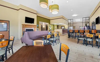 Photo 5 - Best Western Ambassador Inn & Suites