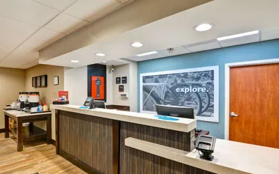 Photo 5 - Hampton Inn Hendersonville