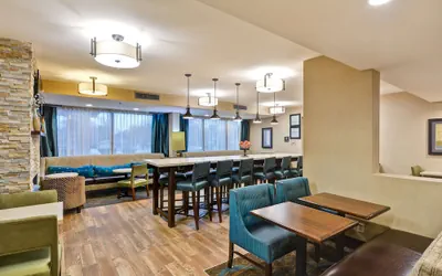 Photo 4 - Hampton Inn Hendersonville