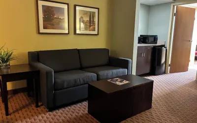 Photo 2 - Euro Suites Hotel