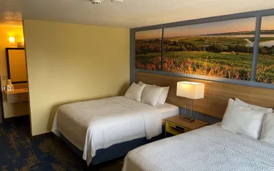 Photo 5 - Days Inn by Wyndham Newton