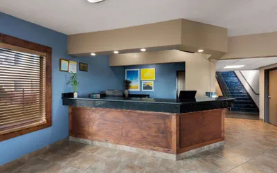 Photo 4 - Days Inn by Wyndham Newton