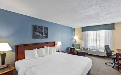 Photo 5 - Rodeway Inn