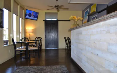 Photo 5 - Days Inn & Suites by Wyndham Lodi