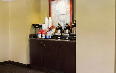 Photo 5 - Red Roof Inn PLUS+ Wilmington - Newark