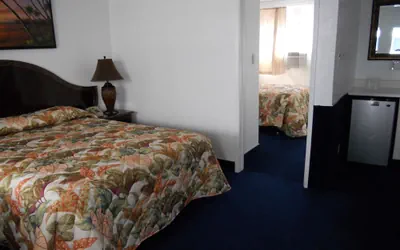 Photo 3 - Los Angeles Adventurer All Suite Hotel at LAX