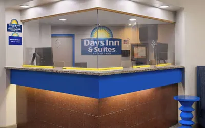 Photo 3 - Days Inn & Suites by Wyndham Albany