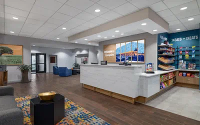 Photo 4 - Hampton Inn Washington-Dulles Int'l Airport South