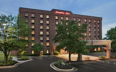 Photo 2 - Hampton Inn Washington-Dulles Int'l Airport South