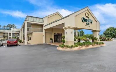 Photo 2 - Quality Inn at Albany Mall