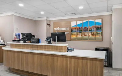 Photo 3 - Hampton Inn Albany-Wolf Road (Airport)
