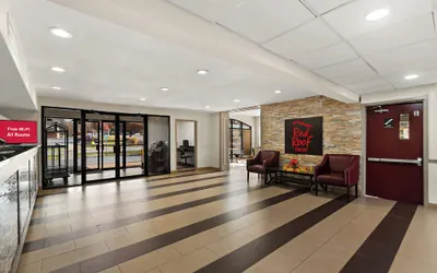 Photo 3 - Red Roof Inn Martinsburg
