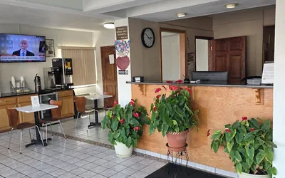 Photo 2 - Ashland Inn & Suites