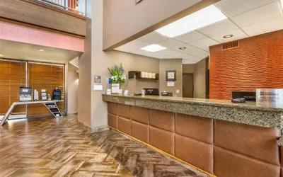 Photo 5 - Best Western Plus Scottsdale Thunderbird Suites