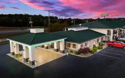 Photo 2 - Quality Inn Dandridge