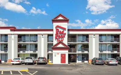 Photo 2 - Red Roof Inn Hampton Coliseum