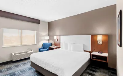 Photo 2 - Best Western Ottumwa Inn & Suites