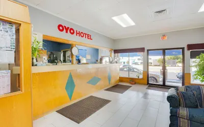 Photo 4 - OYO Hotel Tyler Lindale