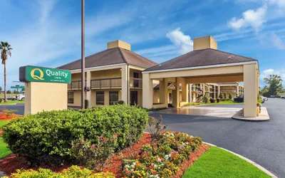 Photo 2 - Quality Inn Coliseum