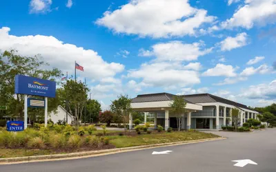 Photo 2 - Baymont by Wyndham Fayetteville NC