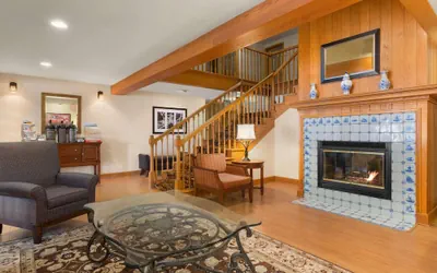 Photo 4 - Country Inn & Suites by Radisson, Holland, MI