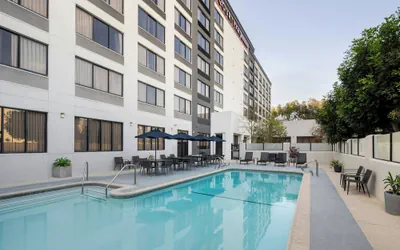 Photo 2 - Courtyard by Marriott Cypress Anaheim/Orange County