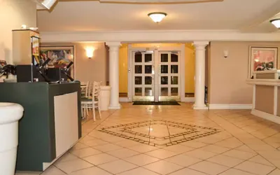 Photo 2 - The Grand by Capital O Texarkana I-30
