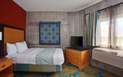 Photo 5 - La Quinta Inn & Suites by Wyndham Irvine Spectrum