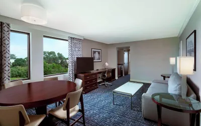 Photo 5 - Sheraton Suites Philadelphia Airport