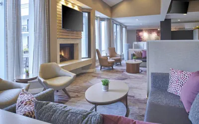 Photo 4 - Courtyard by Marriott Detroit Troy