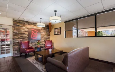 Photo 3 - Red Roof Inn & Suites Newark - University