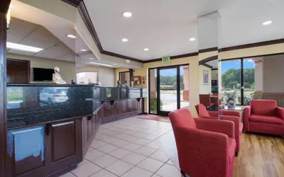 Photo 4 - Econo Lodge Battleboro - Rocky Mount I-95