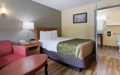 Photo 5 - Econo Lodge Battleboro - Rocky Mount I-95